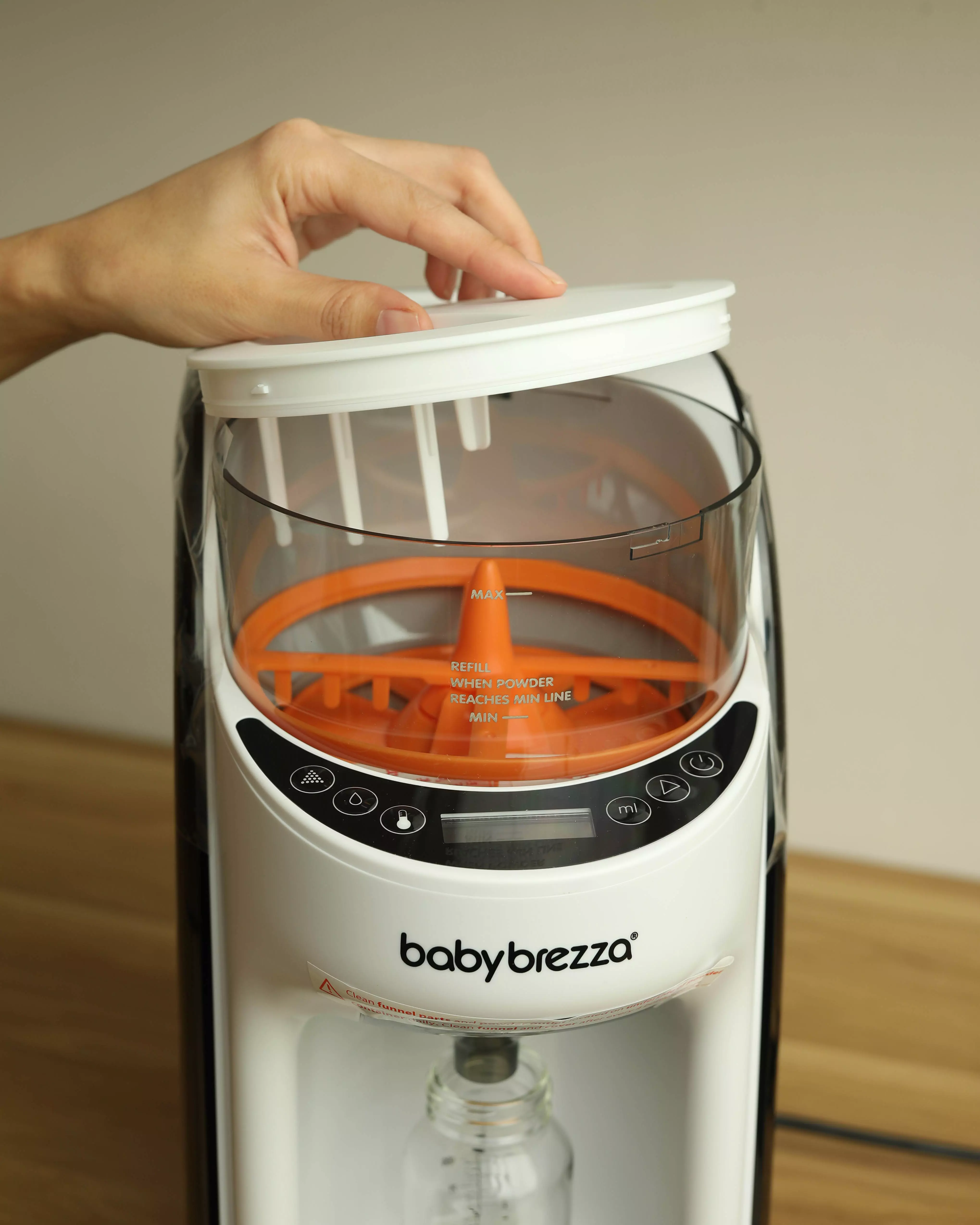 دستگاه شیرساز Baby Brezza