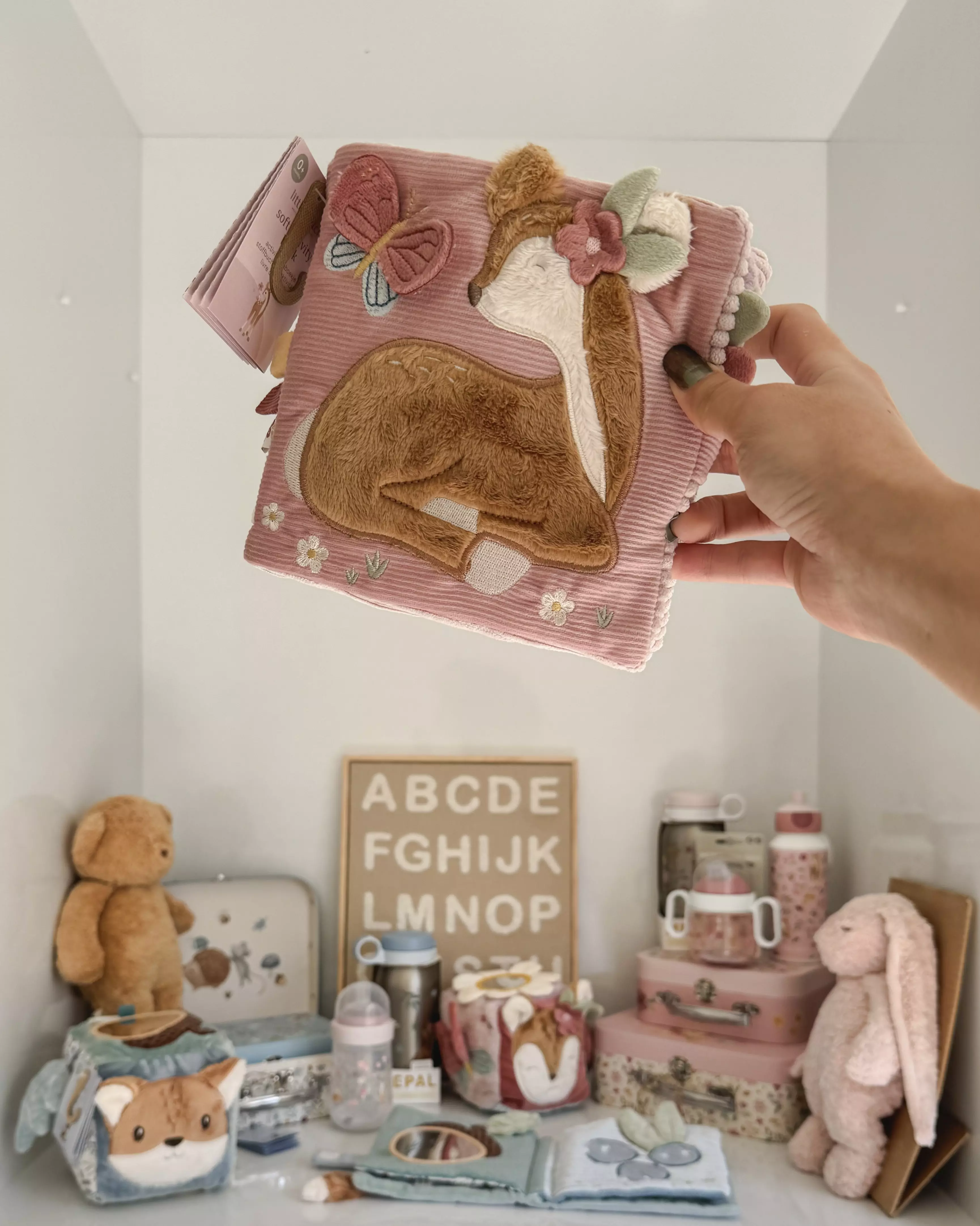 کتاب دست ورزی لیتل داچ